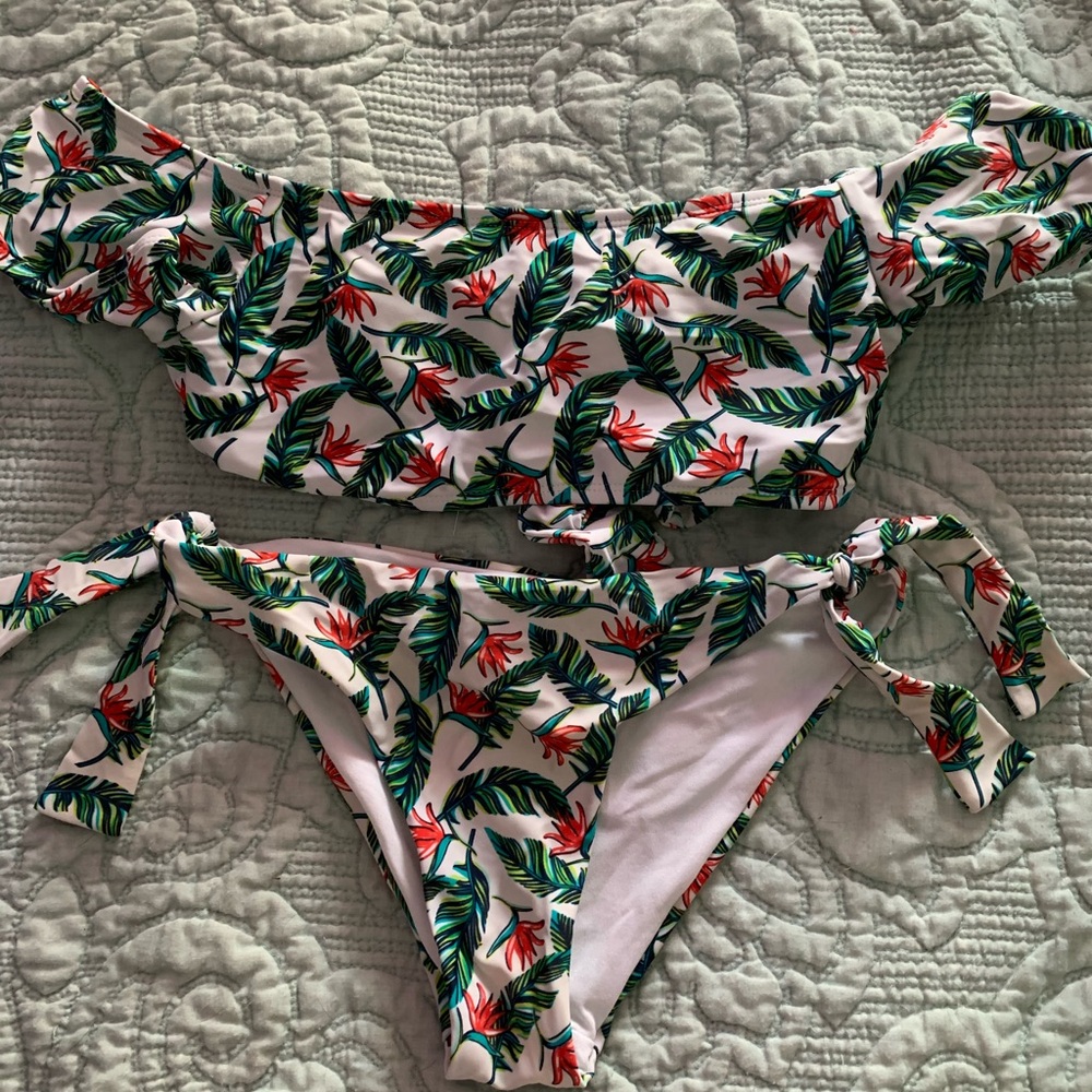 Tropical bikini set